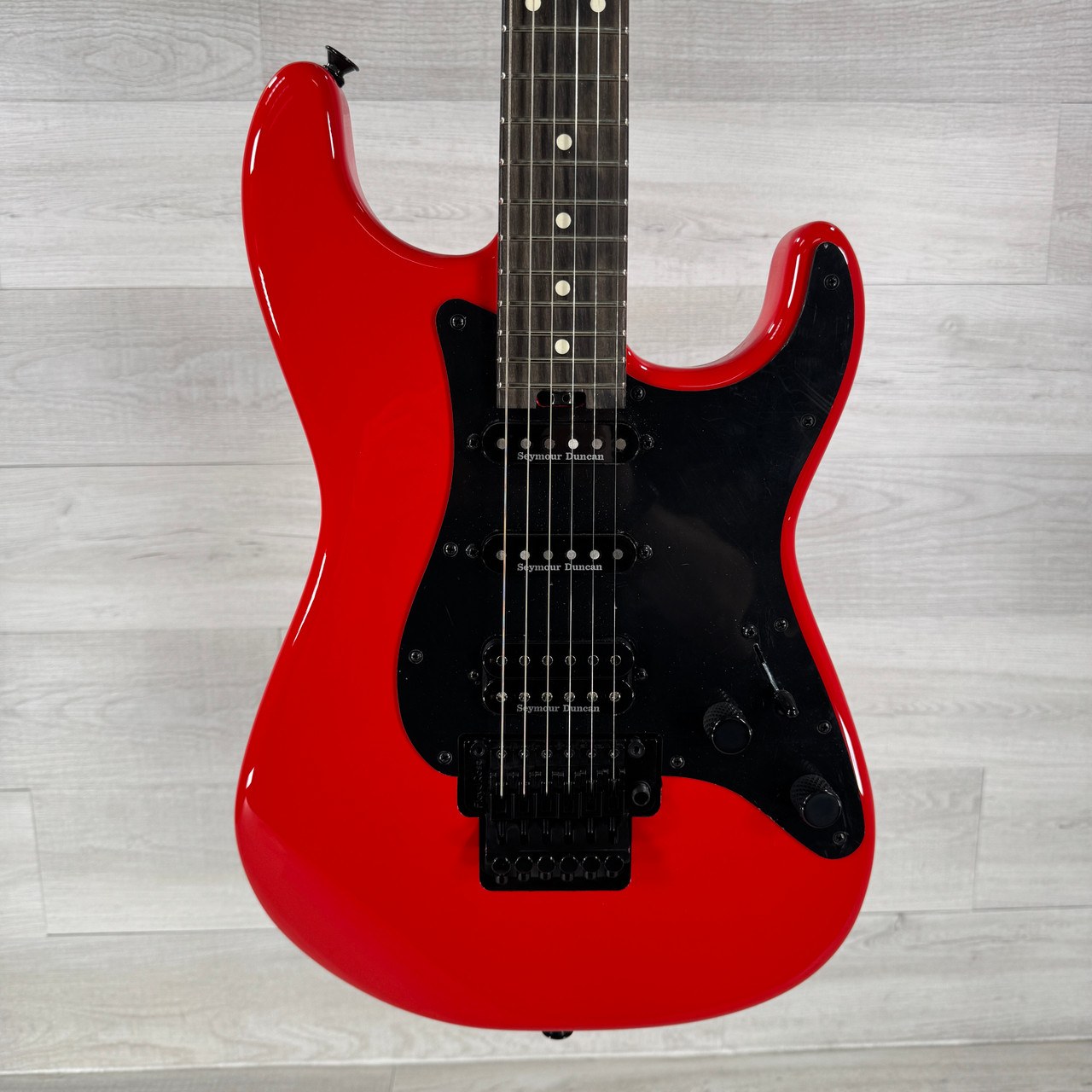 Used Charvel Pro-Mod So-Cal Style 1 HSS FR E - Ferrari Red - Case
