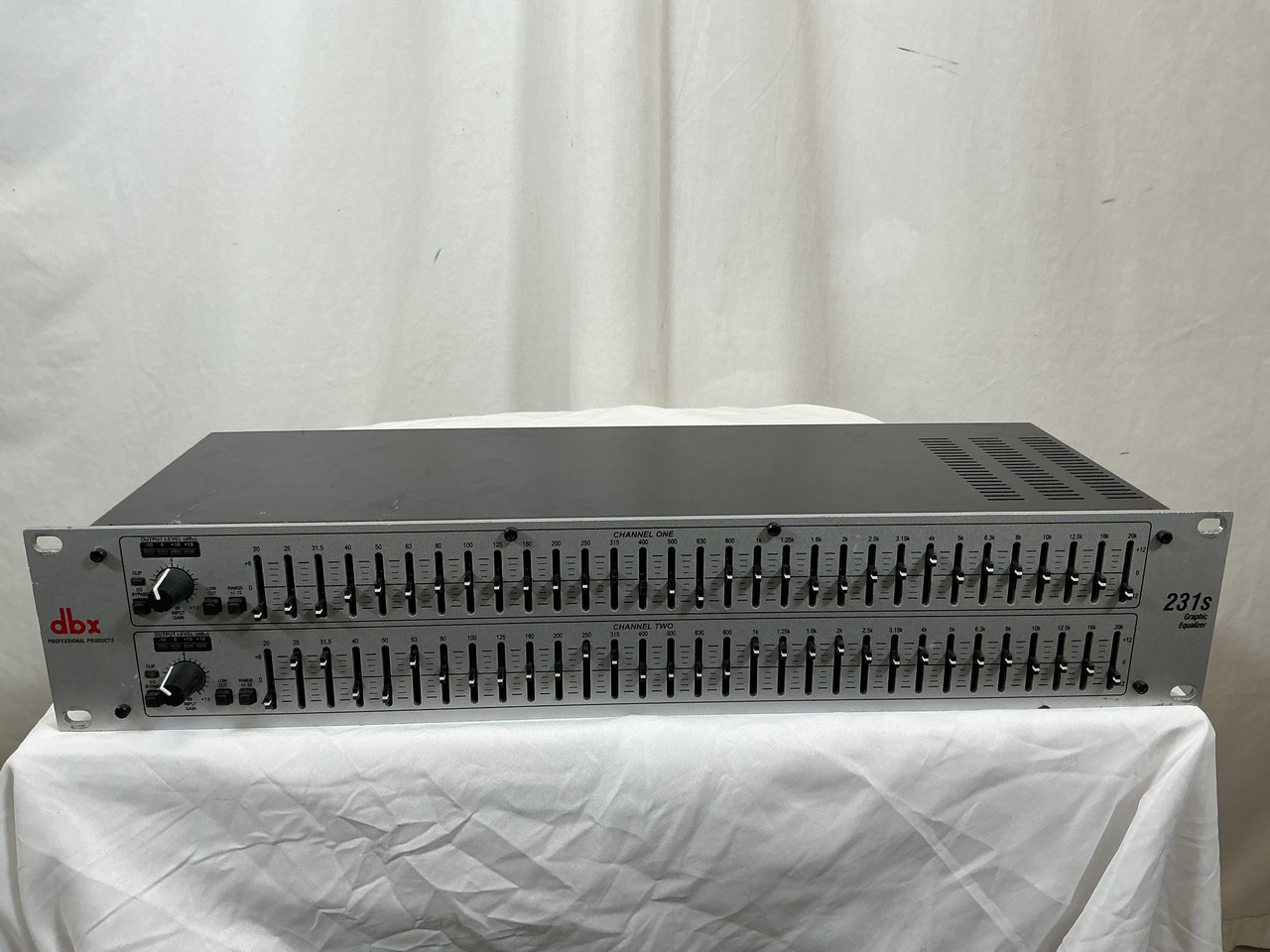 Used DBX 231 GRAPHIC EQ Equalizer