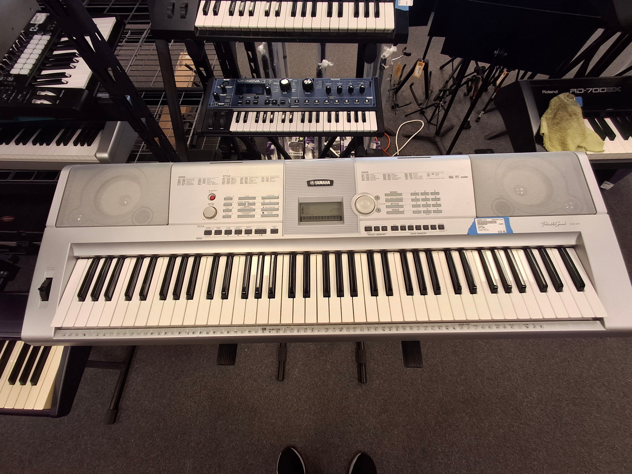 YAMAHA キーボード DGX-205 YAMAHA DGX-203 / DGX-205 [Electronic Keyboard Models & Demo Songs