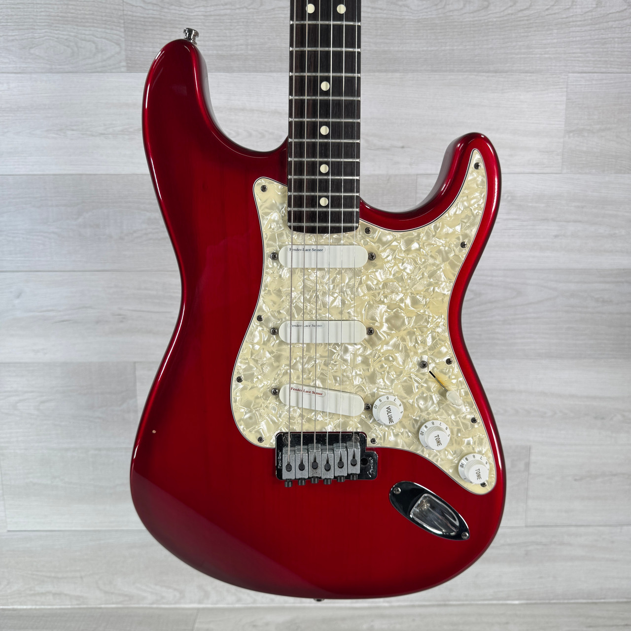 Used Fender American Deluxe Stratocaster Plus - Red - Case