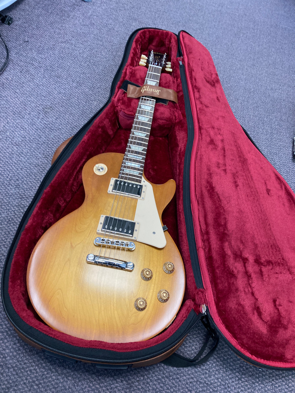 Used Gibson LES PAUL TRIBUTE 2019 Electric Guitar Tobacco Sunburst 6-String  41137-S000104849