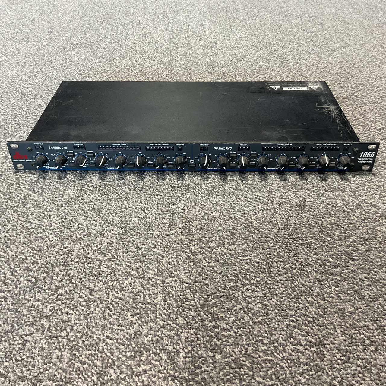 Used DBX 1066 COMPRESSOR / LIMITER / GATER Rackmount Unit