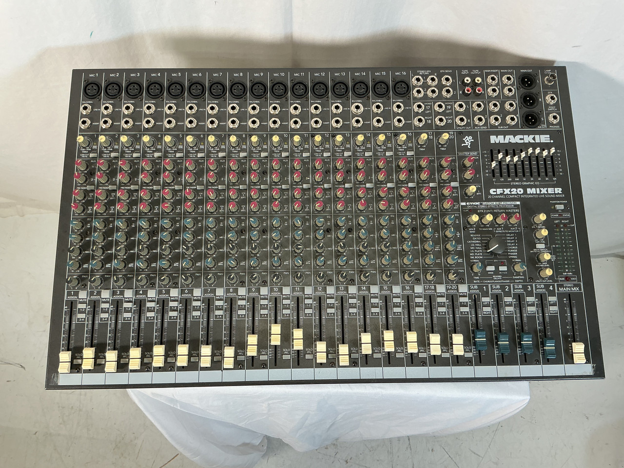 Used Mackie CFX20 MIXER Mixing Console 40012-S000300480