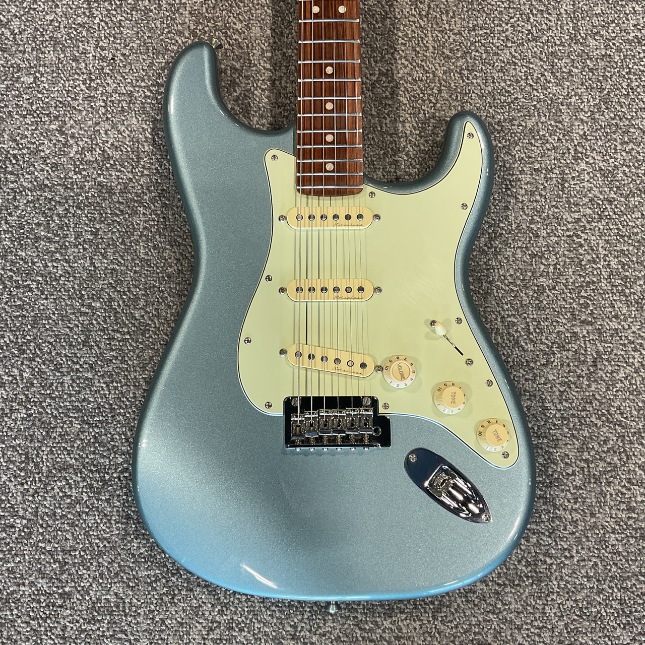 Used 2020 FENDER DELUXE ROADHOUSE STRATOCASTER Electric Guitar