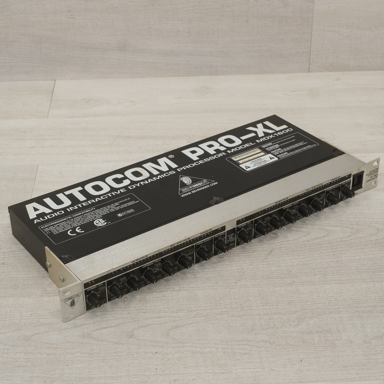Used Behringer MDX1600 Compressor