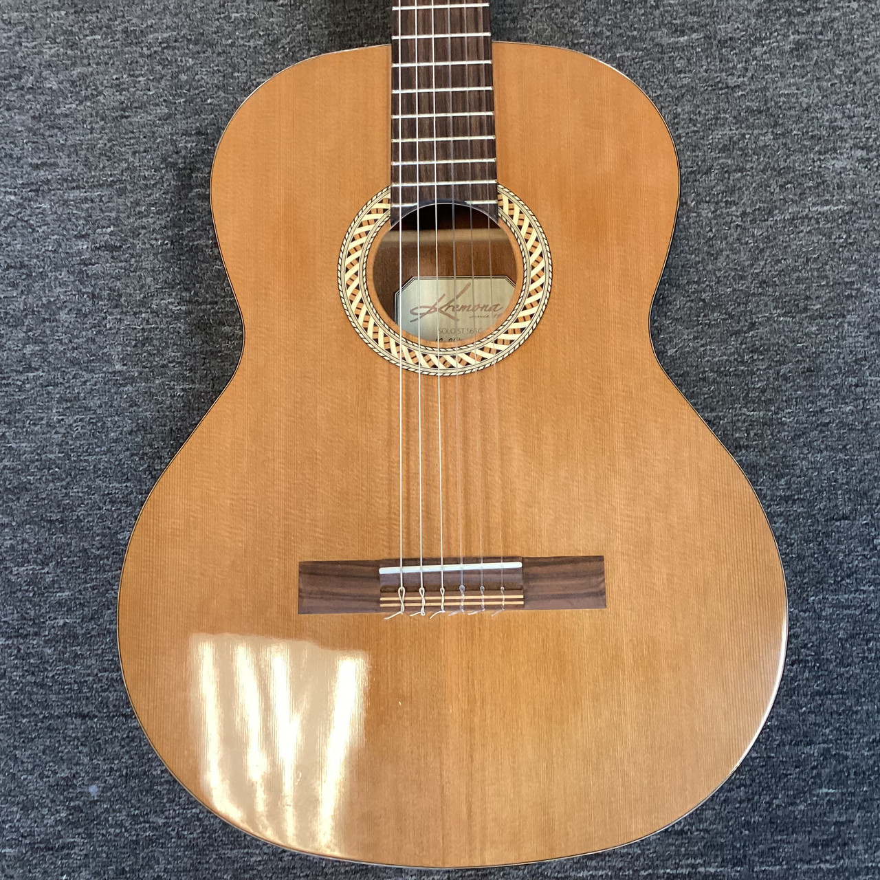 【美品】 Kremona Soloist S65C クラシックギター アコギ Amazon.com: Kremona Soloist S65C Full-Size Beginner Nylon