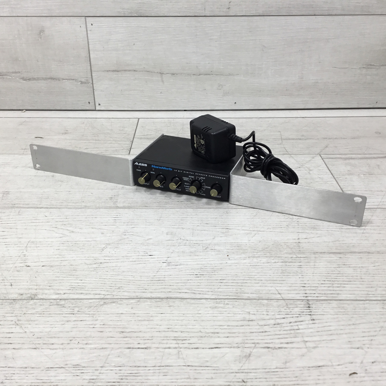 Used Alesis NANOVERB WITH POWER SUPPLY Delay