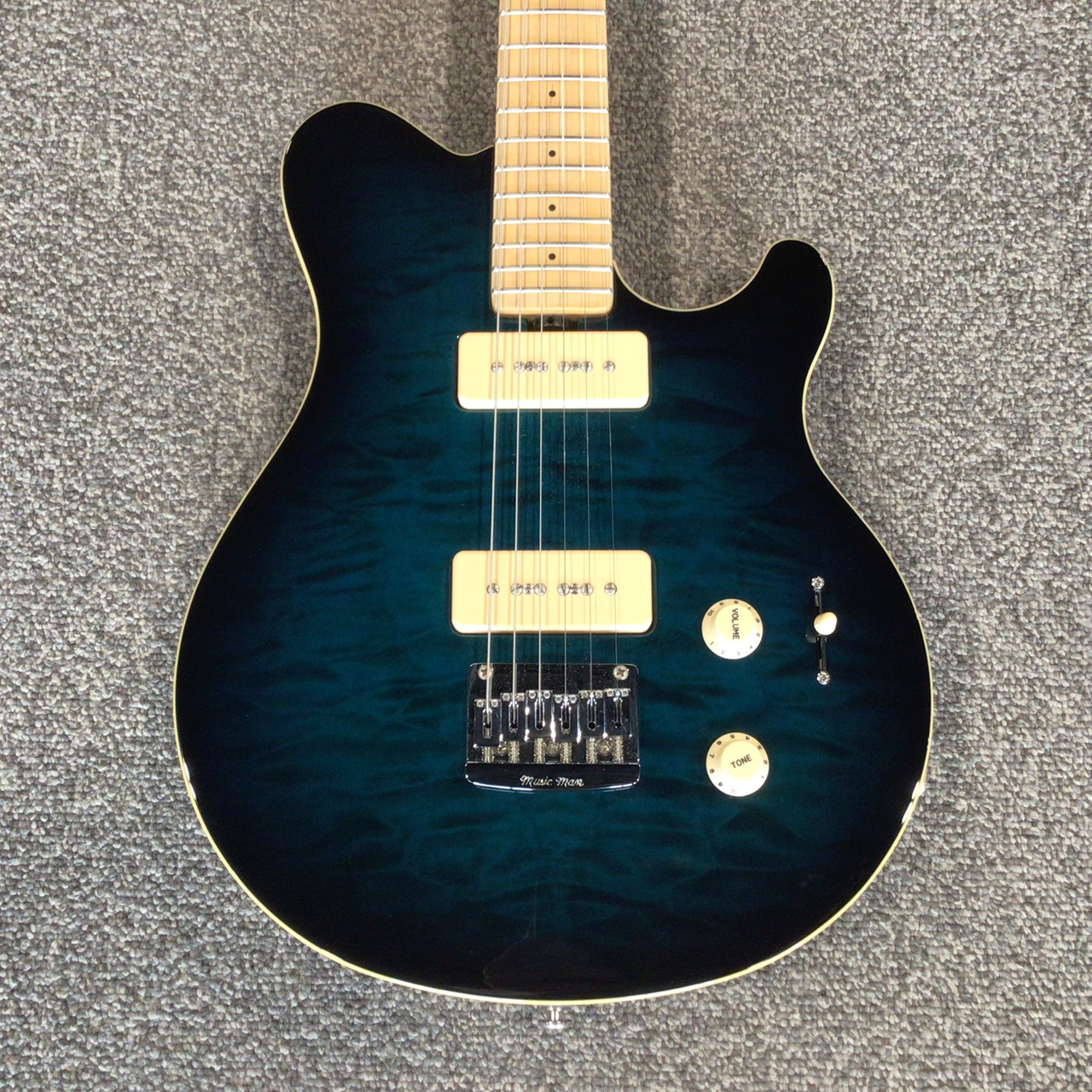 ギター ERNIE BALL Musicman AXIS EX J09501000001000-00-2000x2000.jpg