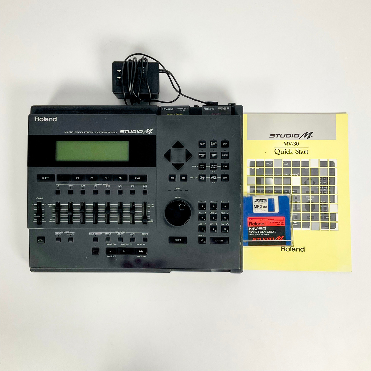 DTM・DAW Roland MV-30 studio M Used Roland MV-30 STUDIO M Music Production System