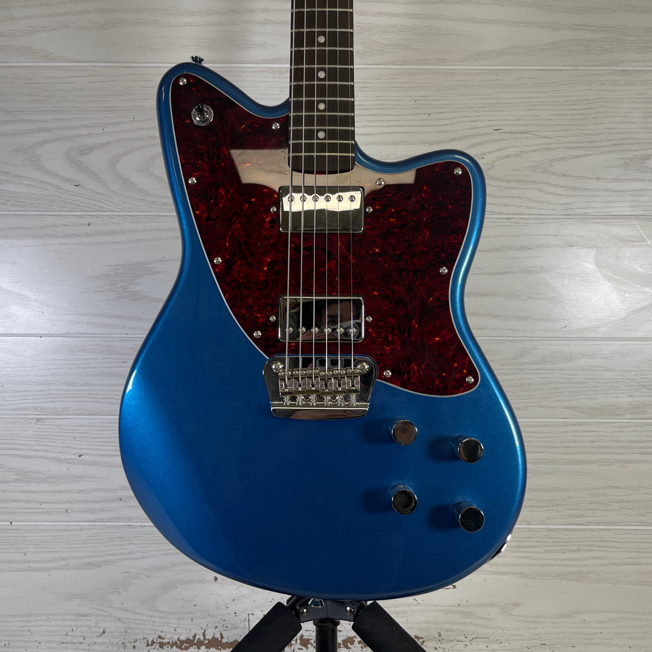 ギター Squier by Fender Tornado LPB the Fender Squier Paranormal Toronado in Lake Placid Blue