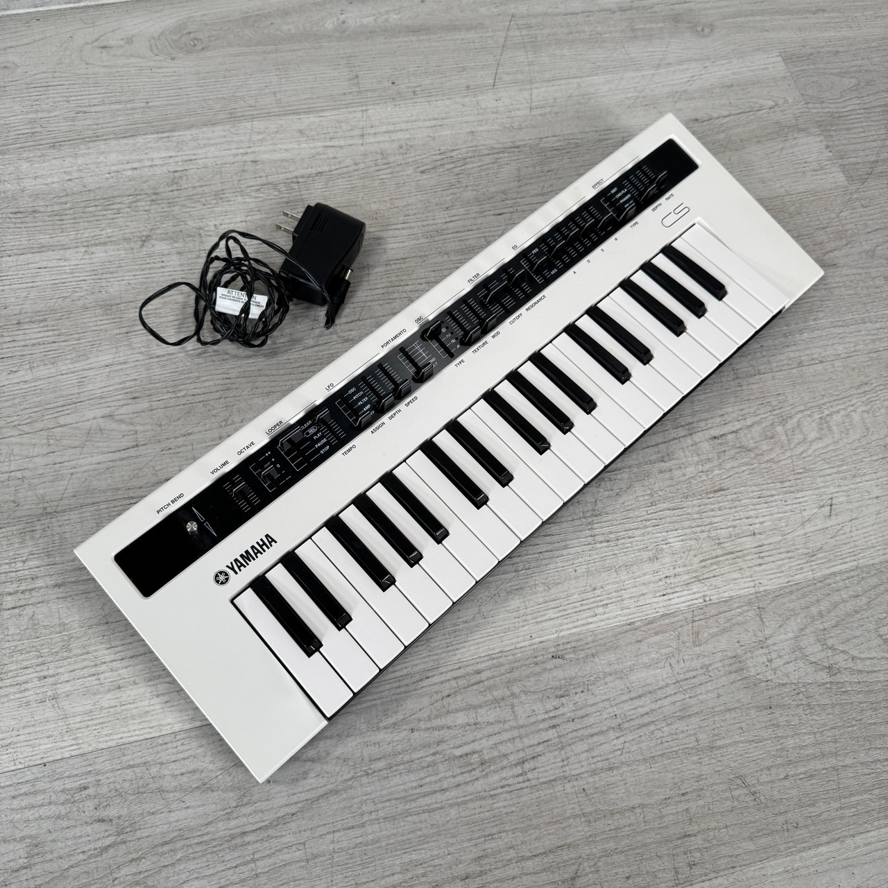 美品　Yamaha reface CS Yamaha Reface CS – United States