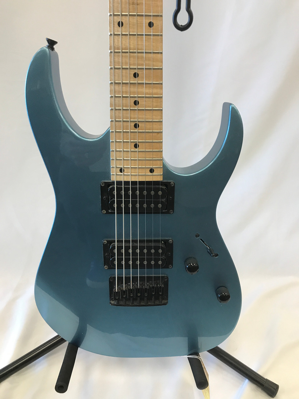 Used Ibanez GIO 7 STRING Modern Metal Electric Guitar Blue 6-String