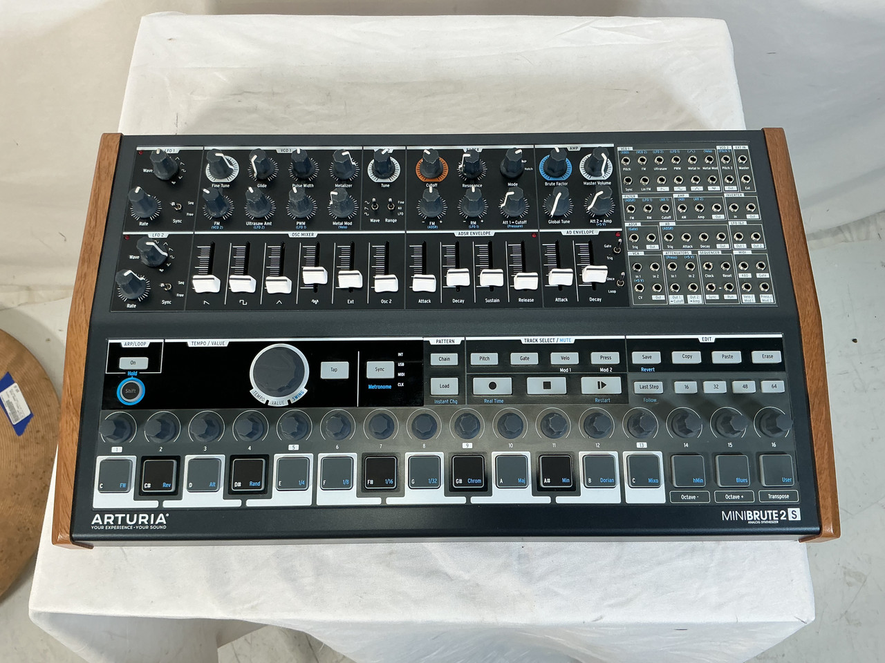 鍵盤楽器 Arturia MiniBrute 2s Amazon.com: Arturia MiniBrute 2 Semi-Modular Analog