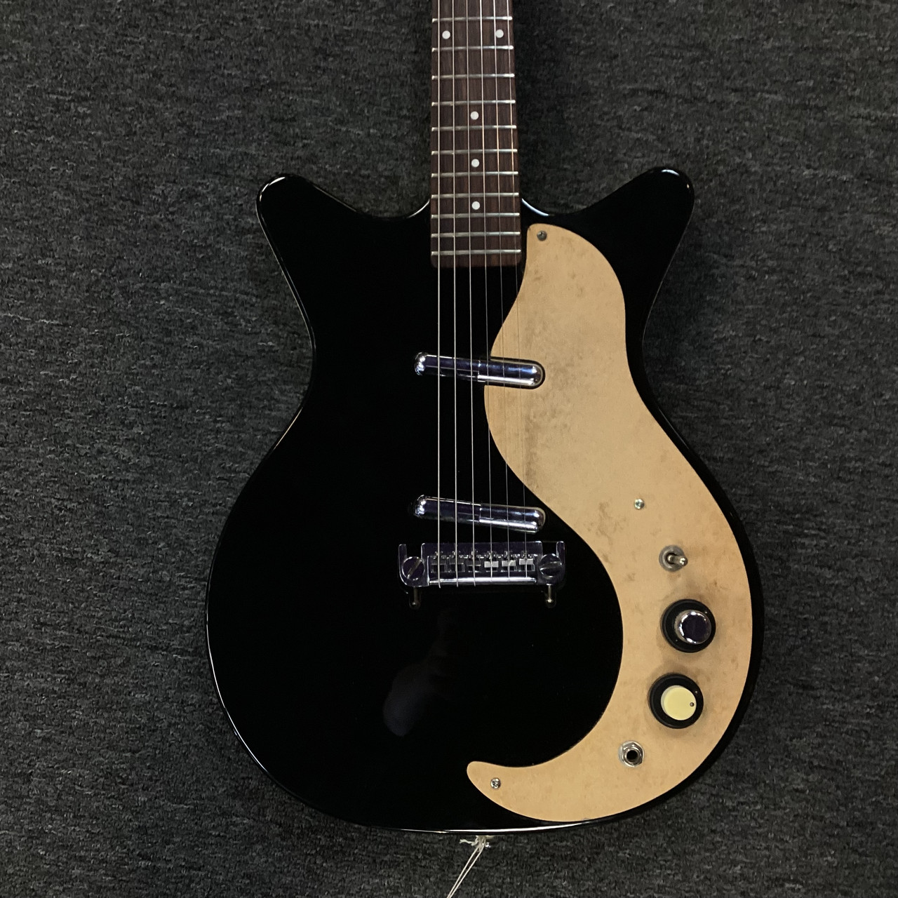 Used Danelectro 59M NOS+ Semi-Hollow Electric Guitar Black 6-String