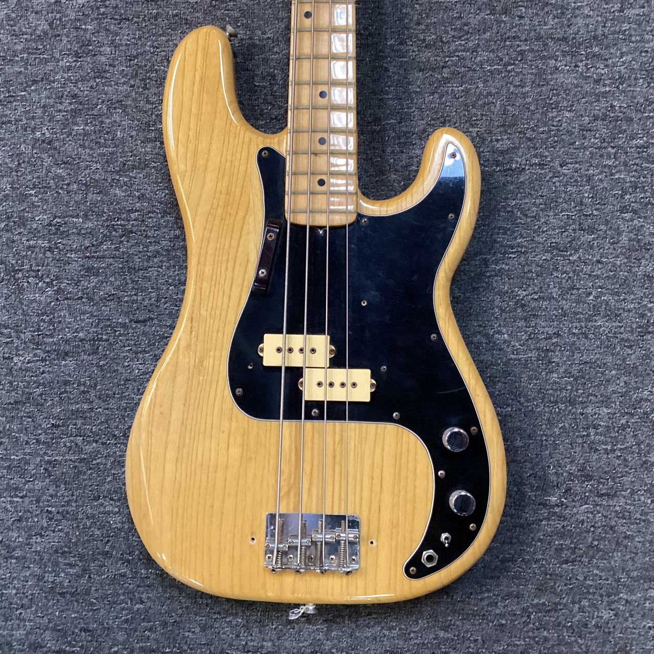 Used Fender PRECISION BASS 1976 Vintage P Type Bass Guitar Natural