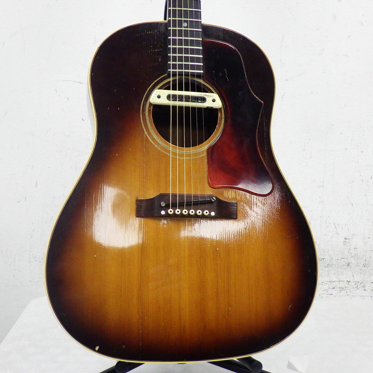 Used Gibson 1968 J-45 ADJ WITH LR BAGGS Vintage Solid Top Acoustic