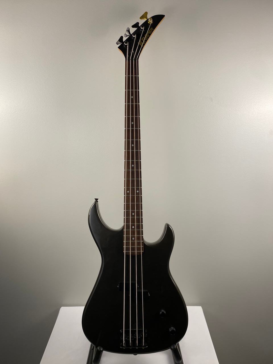 Used Kramer AC 1429 Vintage Bass Guitar Black 4-String