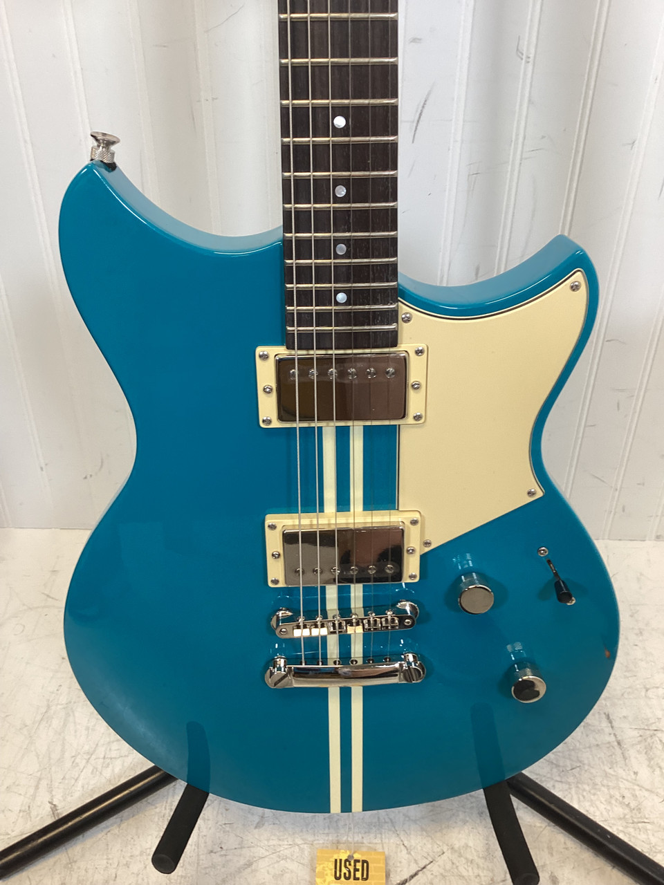 Used Yamaha REVSTAR RSE20 Double Cut Electric Guitar Blue 6-String