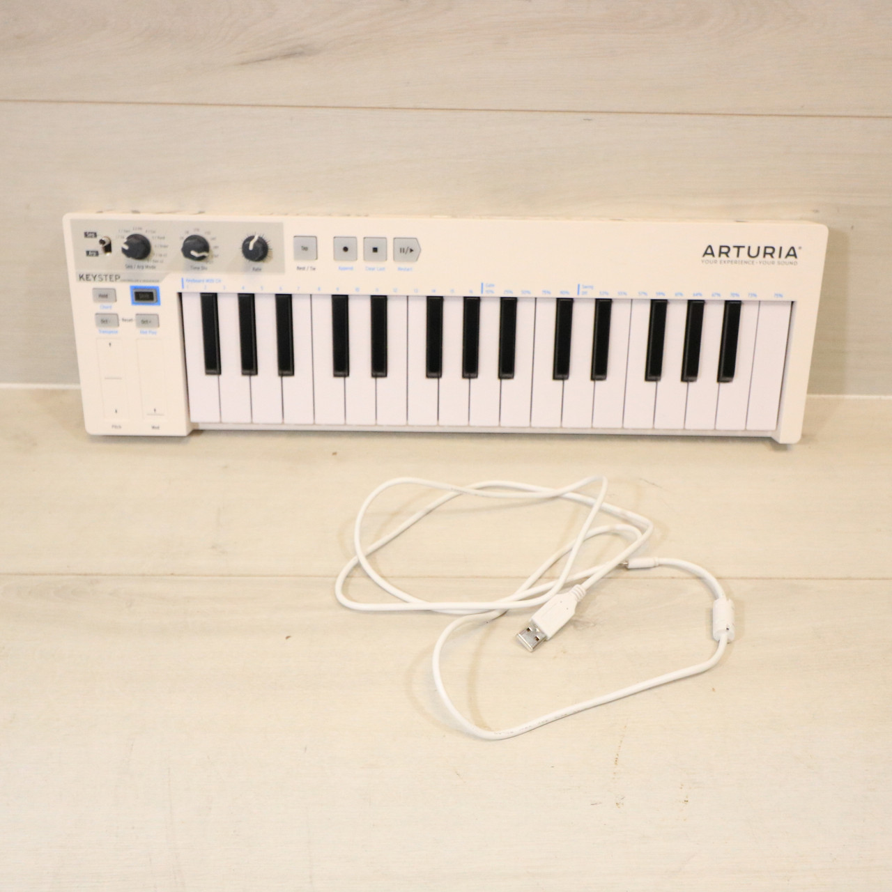 Used Arturia KEYSTEP CONTROLLER SEQUENCER 25-Key Controller 25-Key