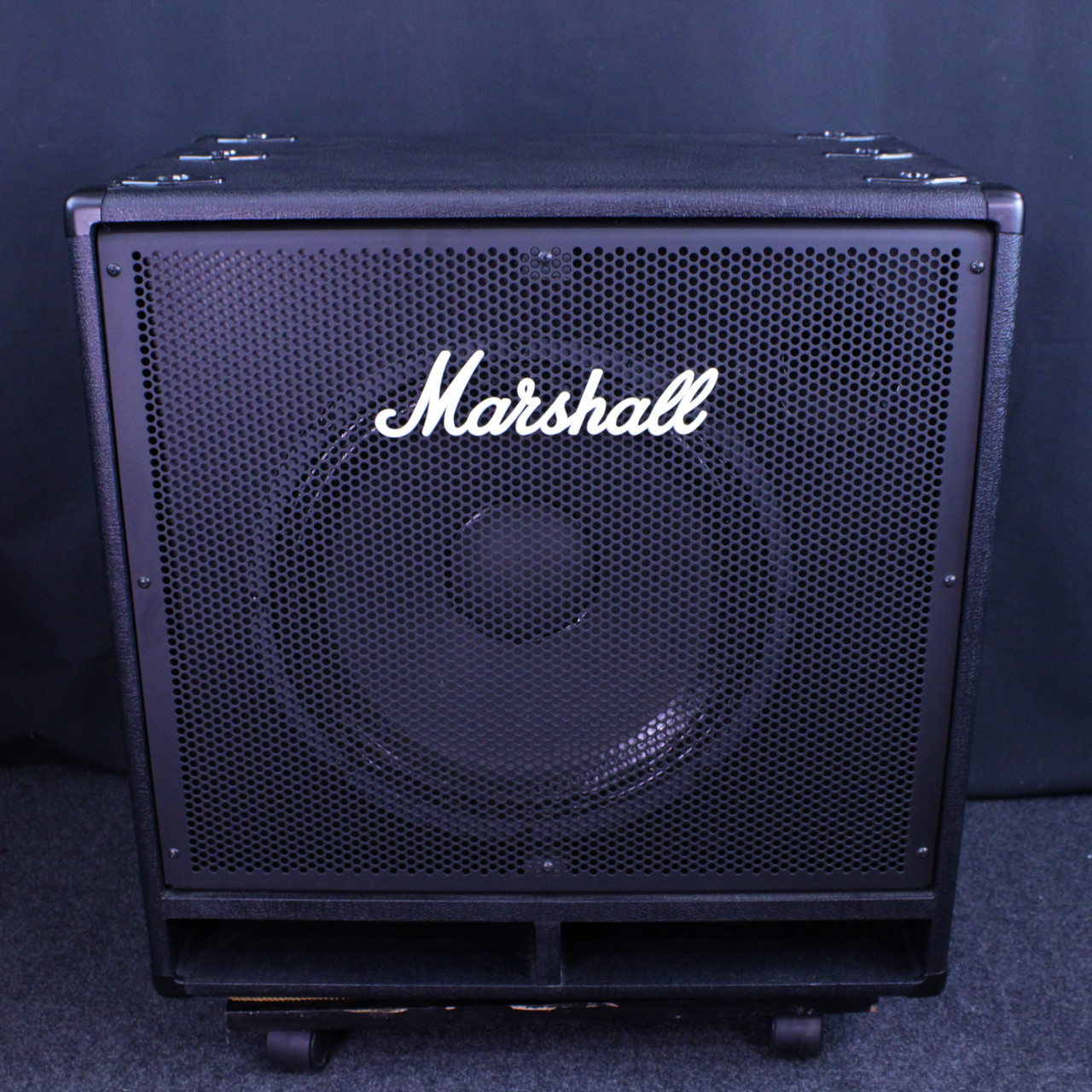 Used Marshall MBC115 BASS SPEAKER 300 WATTS 1 x 15 Bass Guitar