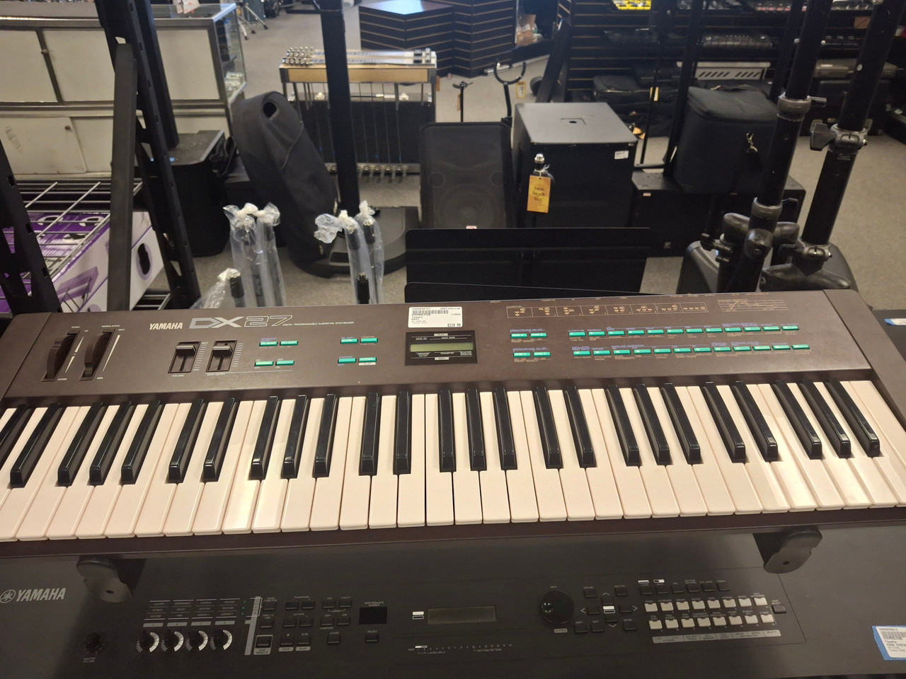 Used Yamaha DX27 Vintage 61-Key Keyboard 61-Key