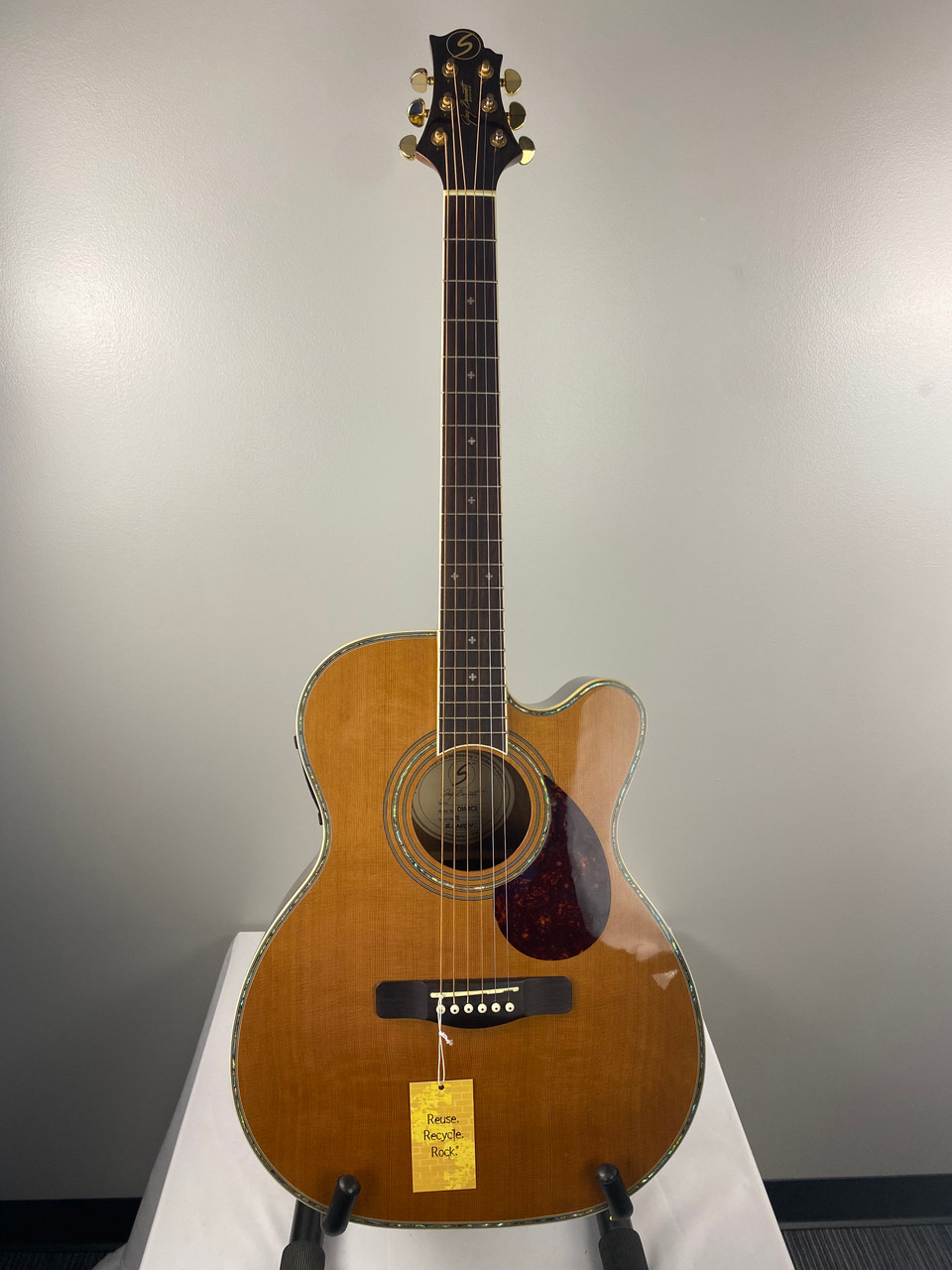 Samick Greg Bennett OM-15CE ハードケース付き Greg Bennett by Samick OM-15CE Electric Acoustic Guitar