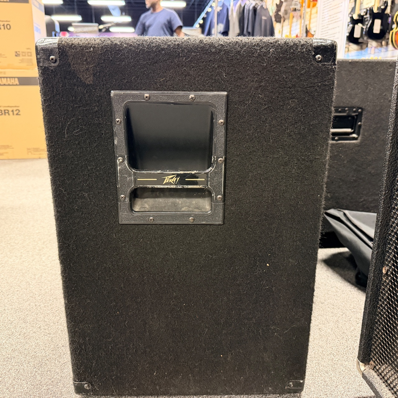 Used Peavey 410B Bass Speaker Cabinet 4 x 10