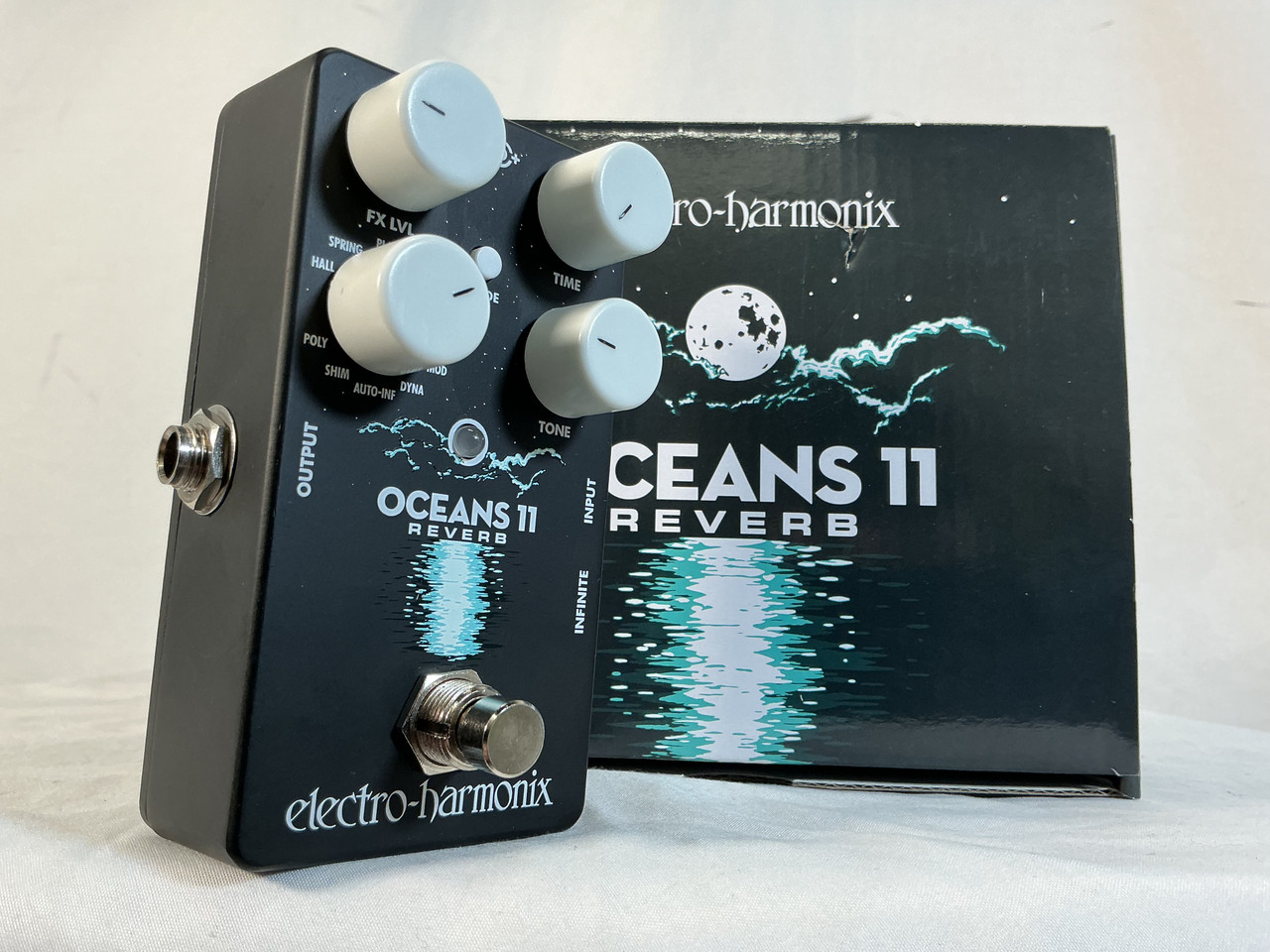 Used Electro Harmonix (E/H) OCEANS 11 Reverb Pedal