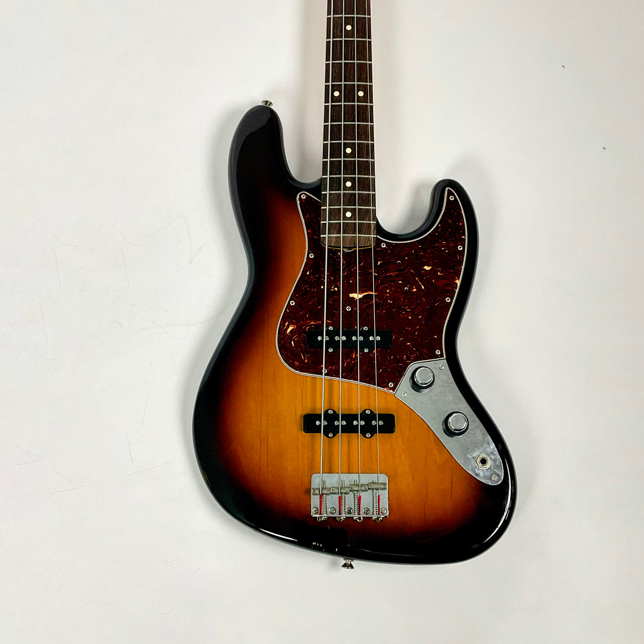Used Fender 2012 American Vintage 62 Jazz Bass Sunburst 4-String
