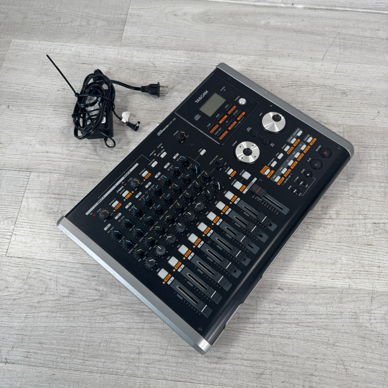 配信機器・PA機器・レコーディング機器 TASCAM DP-02 DP-02 | 8-track Digital Portastudio with Effects | TASCAM