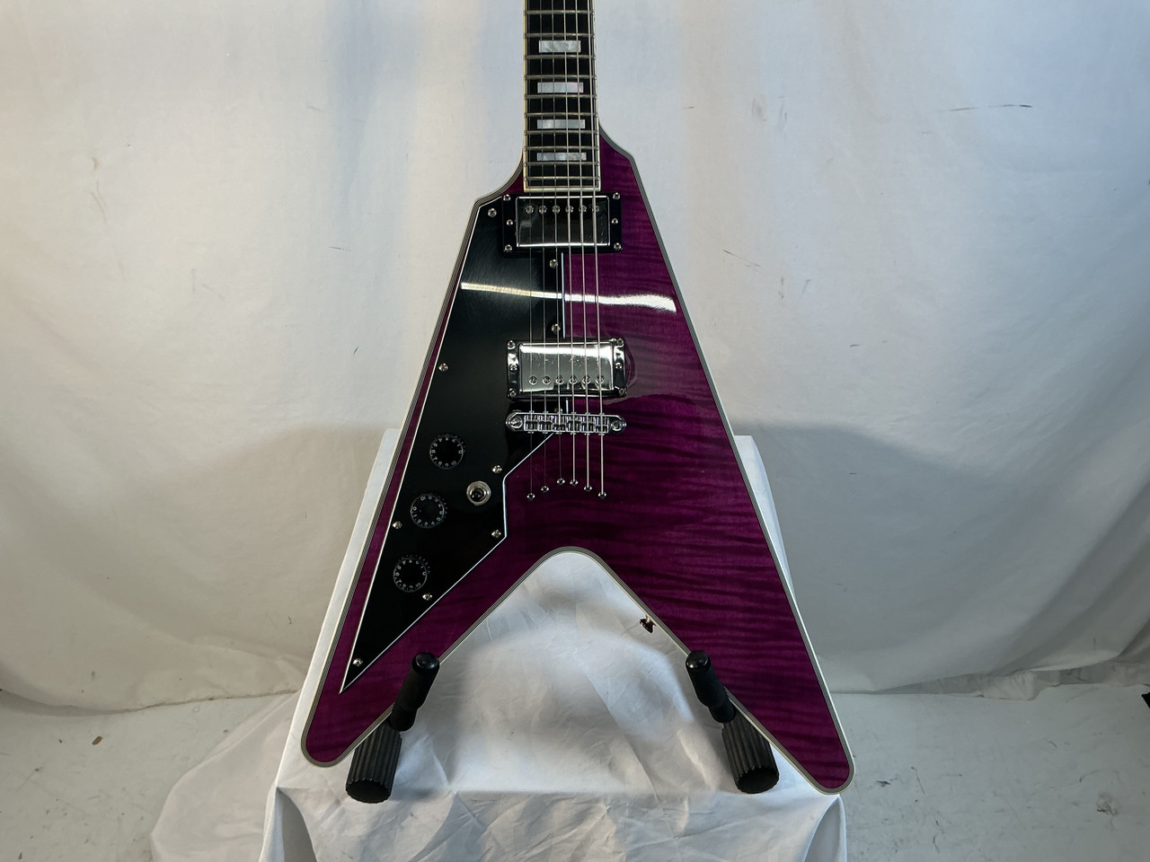 Used Schecter DIAMOND SERIES CUSTOM V LEFTY Pointy Electric