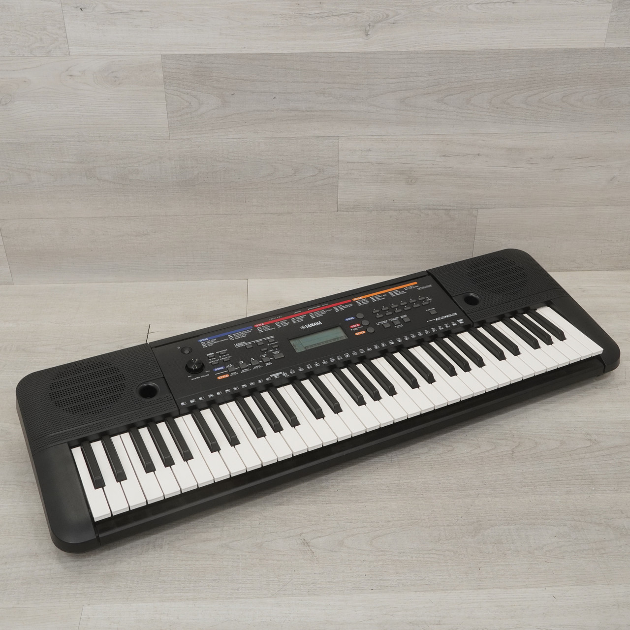 Used Yamaha PSR-E263 61-Key Keyboard 61-Key