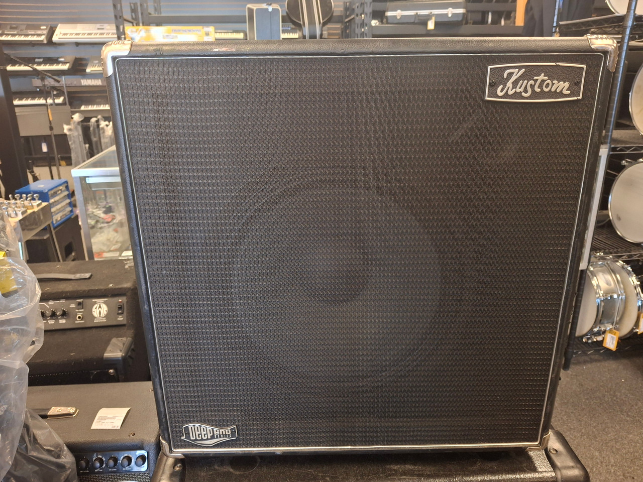 Used Kustom DEEP115 1 x 15 Bass Guitar Cabinet 1 x 15