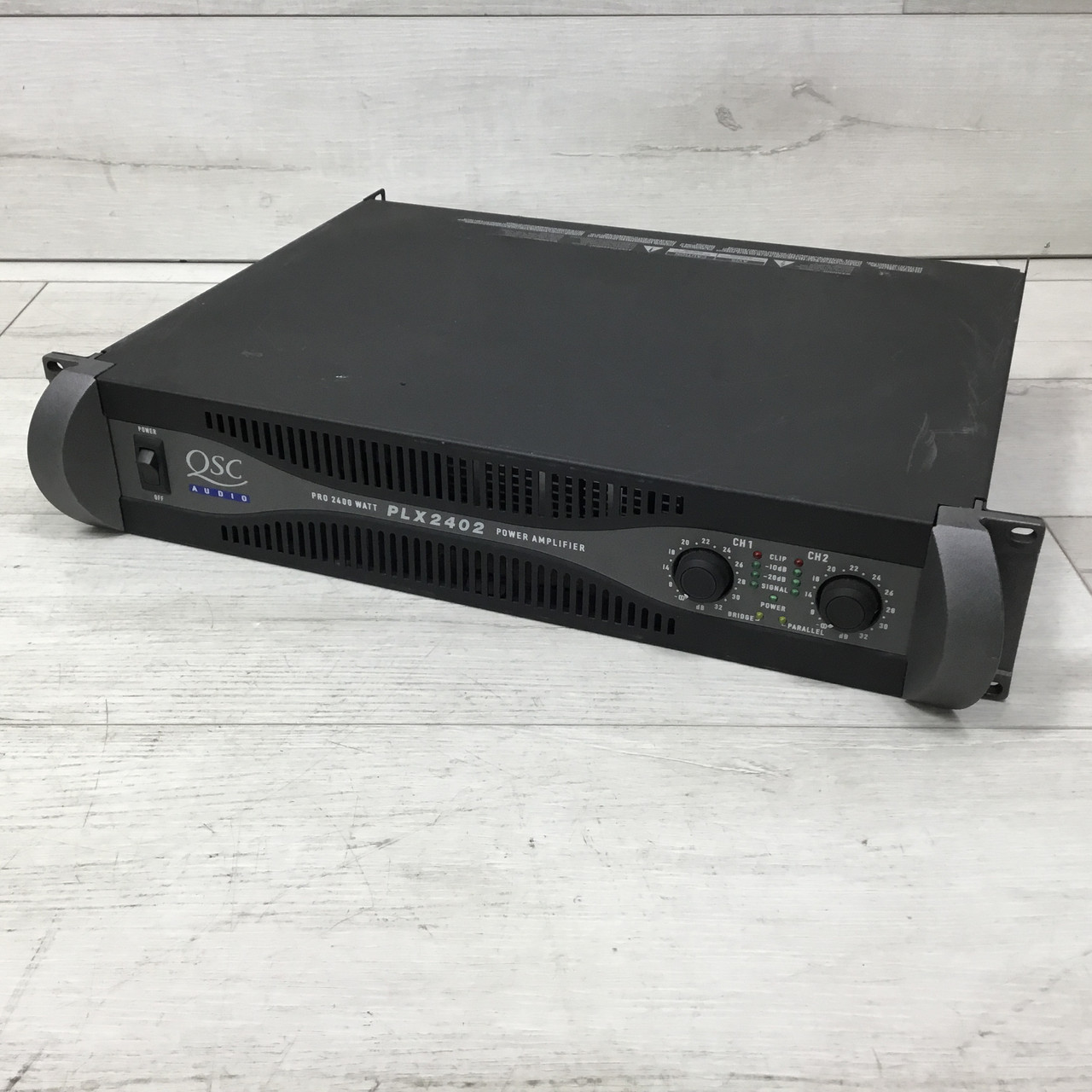 QSC パワーアンプ PLX2402 ガリ
