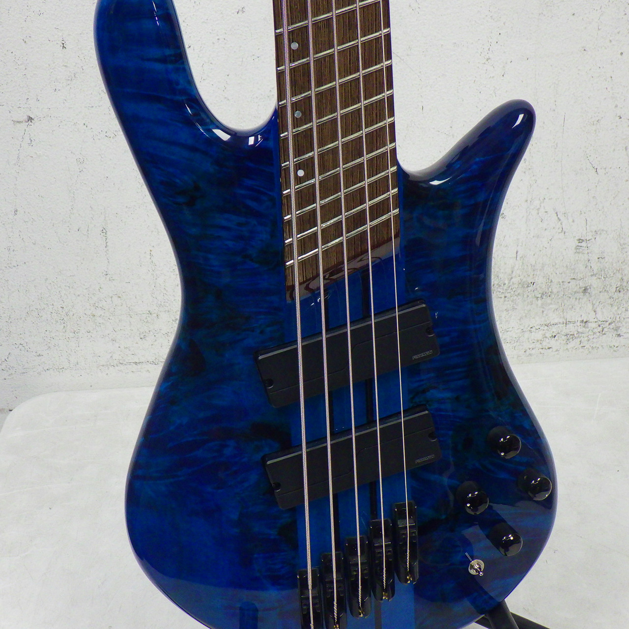 Used Spector NS DIMENSION 5 BLACK AND BLUE GLOSS Bass Guitar Blue