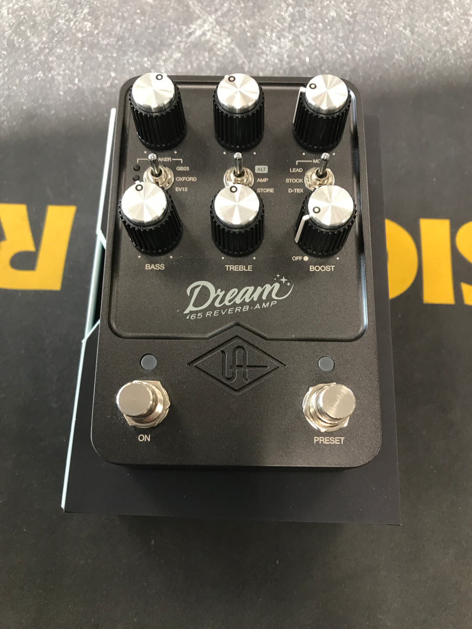 Used UA DREAM 65 Reverb Pedal