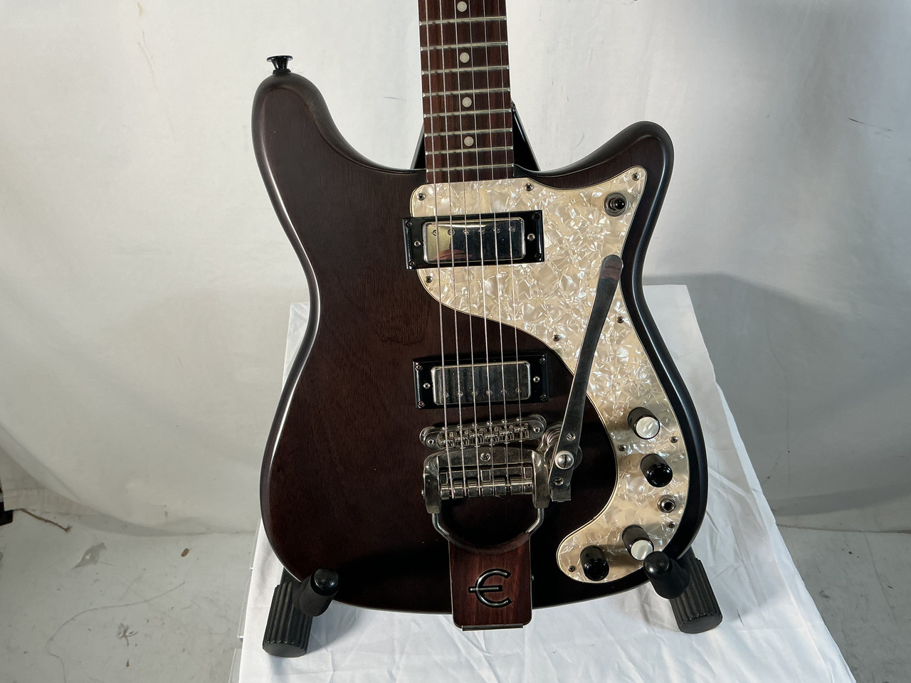 Used Epiphone WILSHIRE WITH TREMOLO Electric Guitar Black 6-String