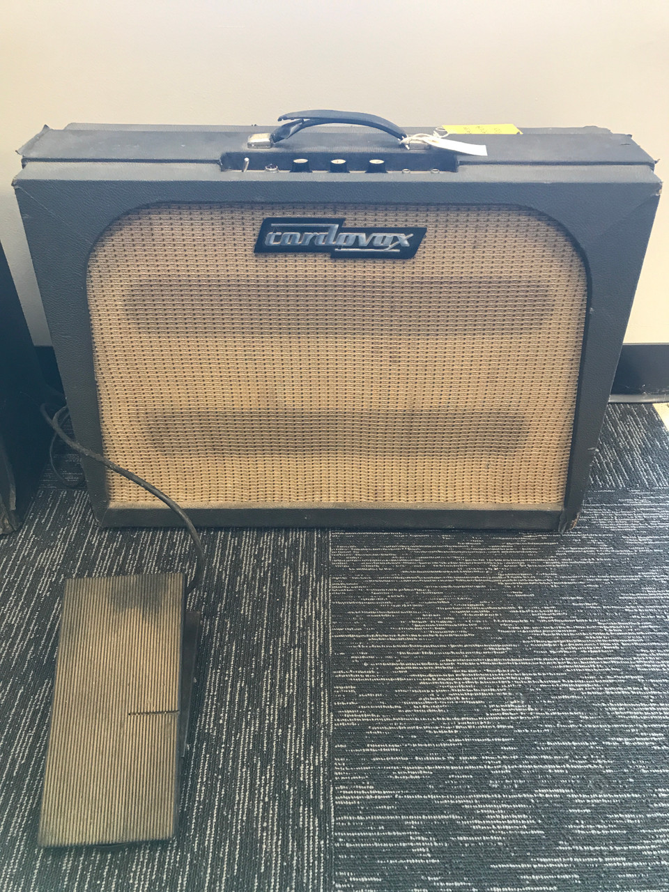 Used CORDOVOX ACCORDION AMP W/TONE GENERATOR Vintage Tube Guitar Combo