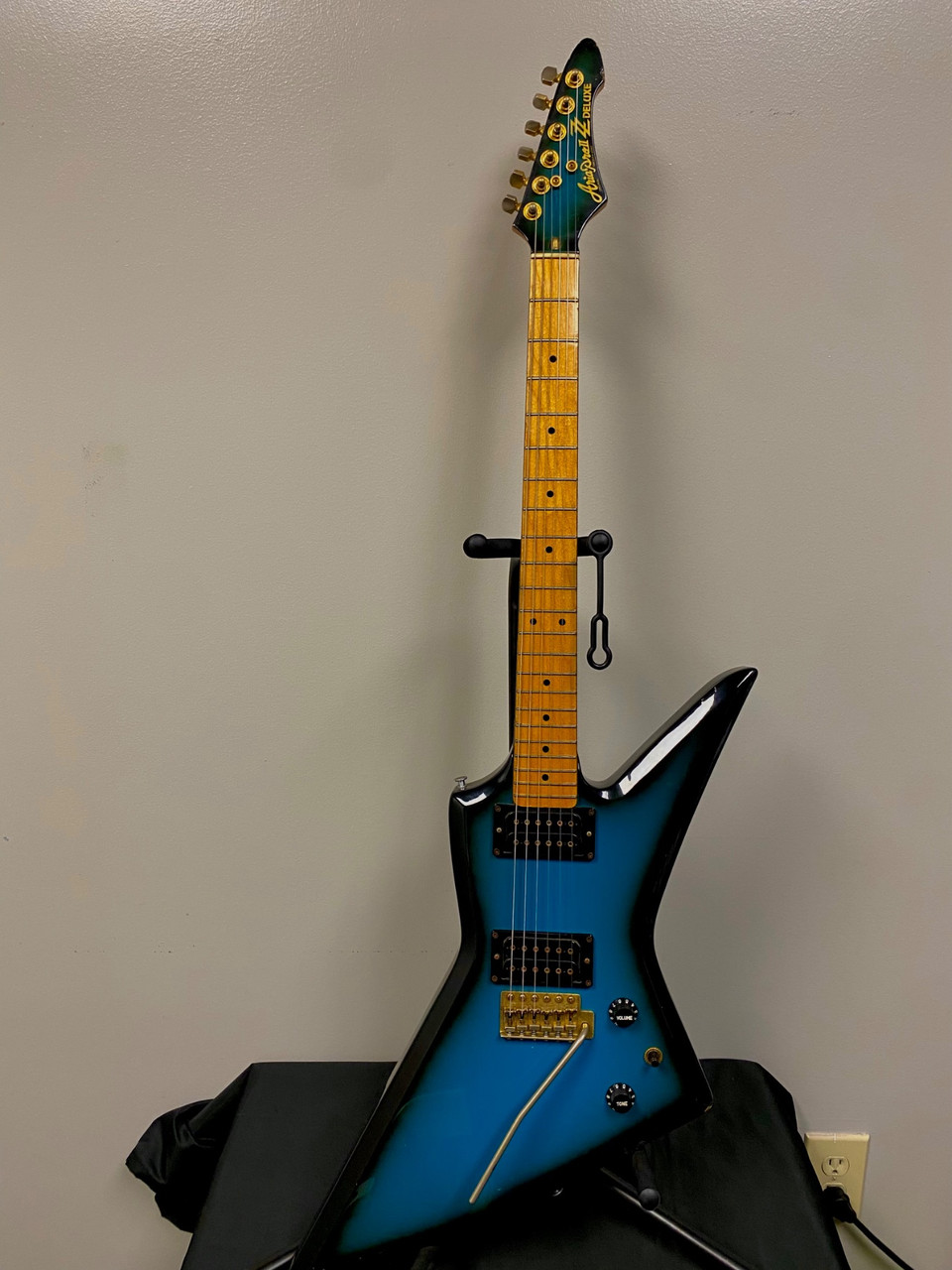 Used Aria II ZZ DELUXE Vintage Electric Guitar Blue 6-String