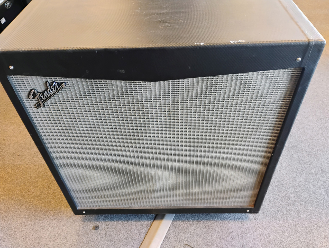 Used Fender MUSTANG V 4 x 12 Guitar Speaker Cabinet 4 x 12