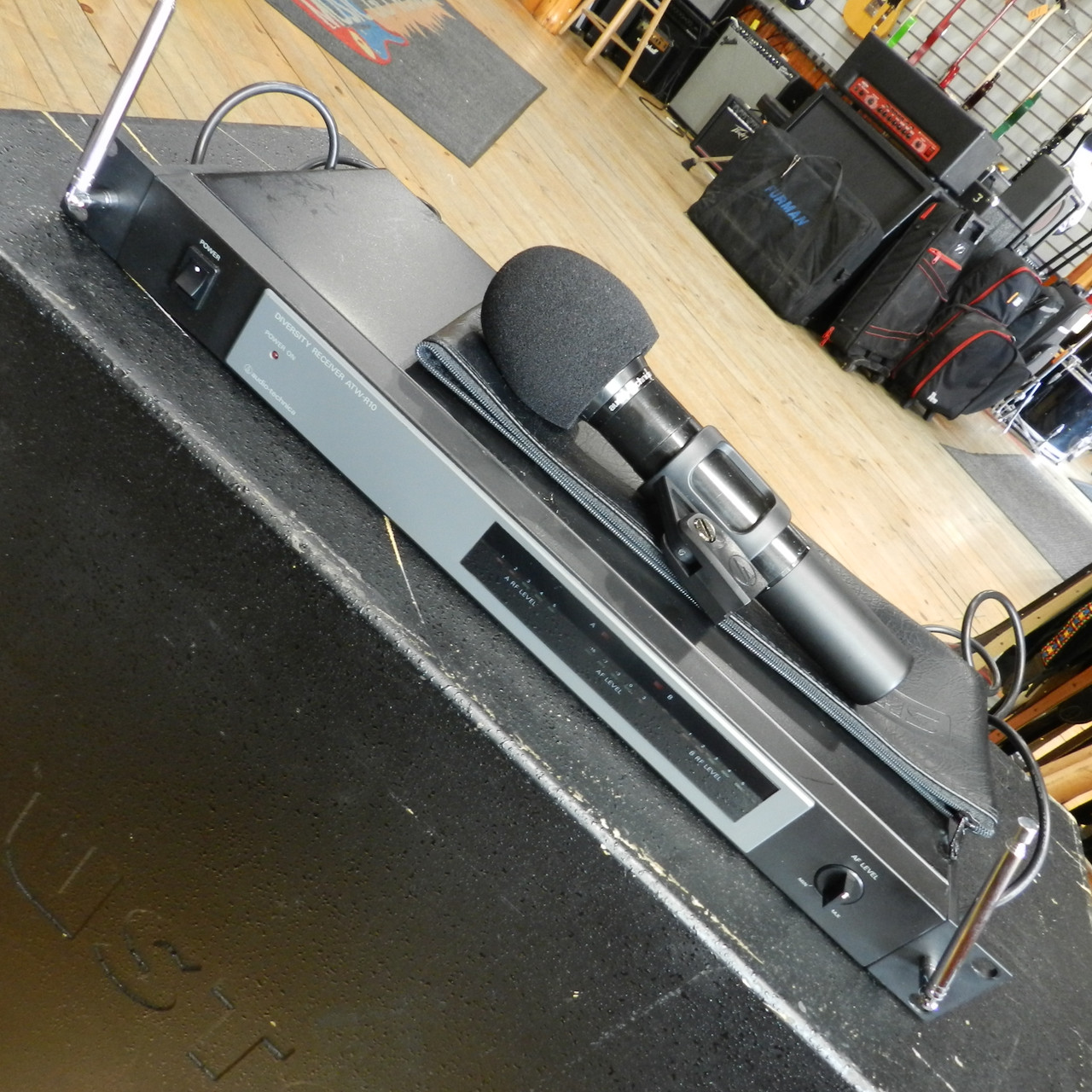 Used Audio Technica ATW-R10 DIVERSITY RECEIVER Pro Sound Product