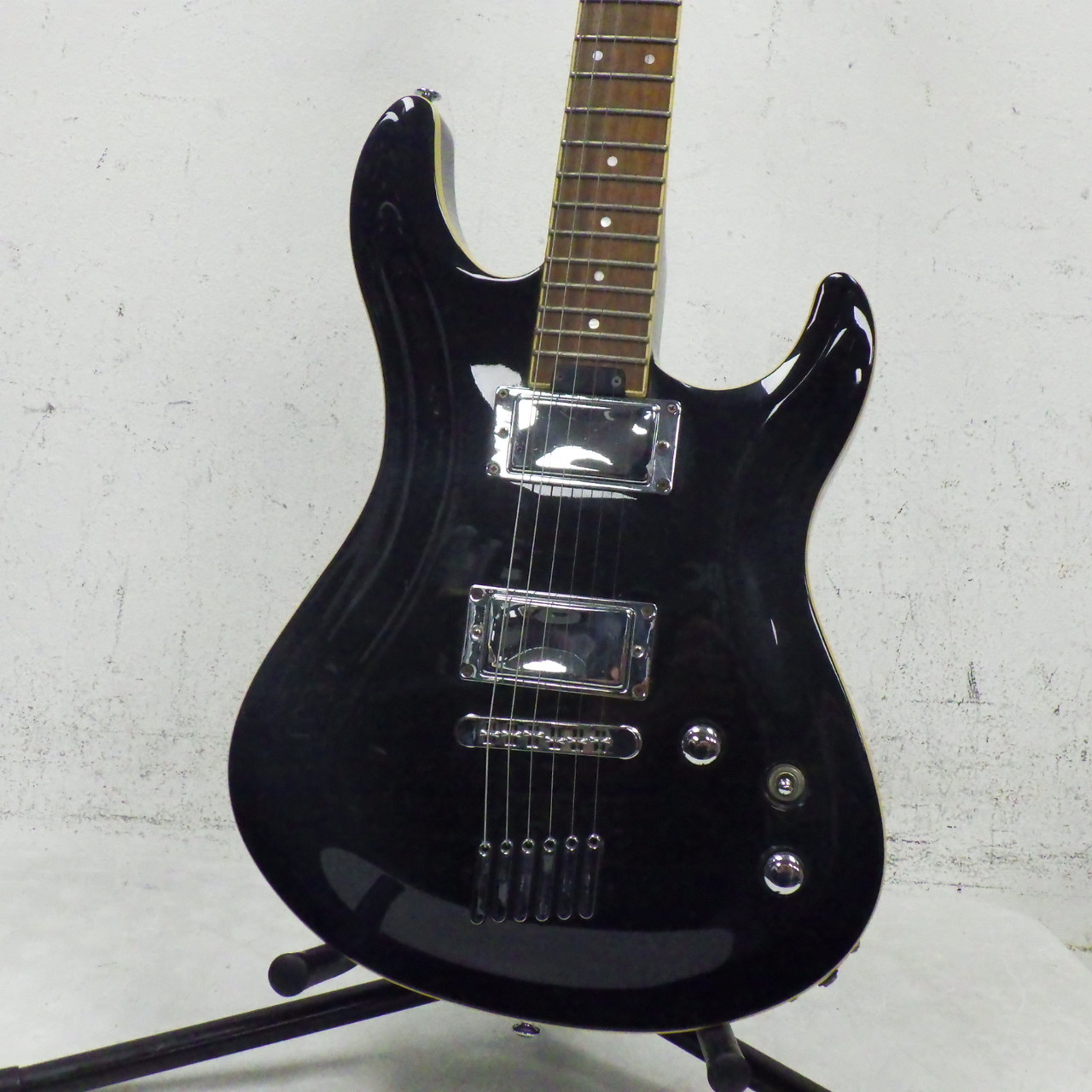 Used Yamaha RGX320FZ Double Cut Electric Guitar Black 6-String