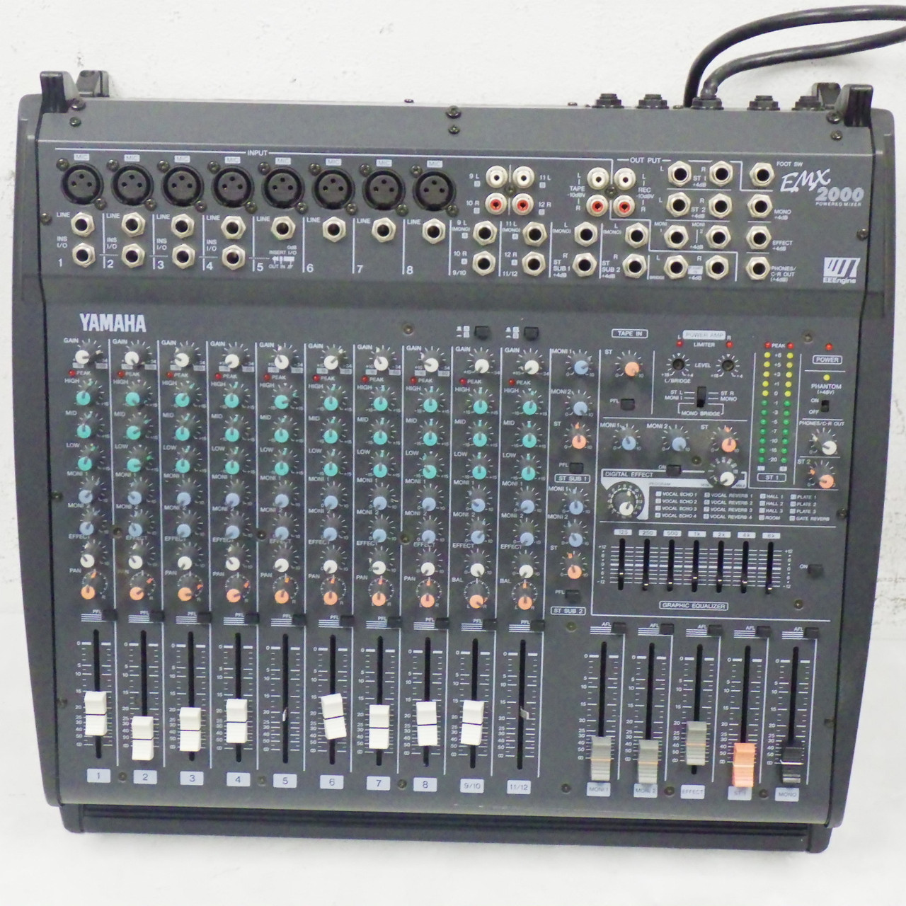 Used Yamaha EMX 2000 POWERED MIXER Powered Mixer