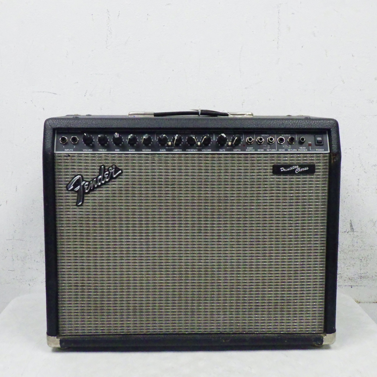 Used Fender PRINCETON CHORUS 2 x 10 Solid State Amplifier 2 x 10