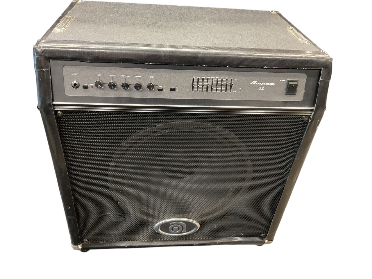 Used Ampeg B2 COMBO 1 x 15 Bass Combo Amplifier 1 x 15