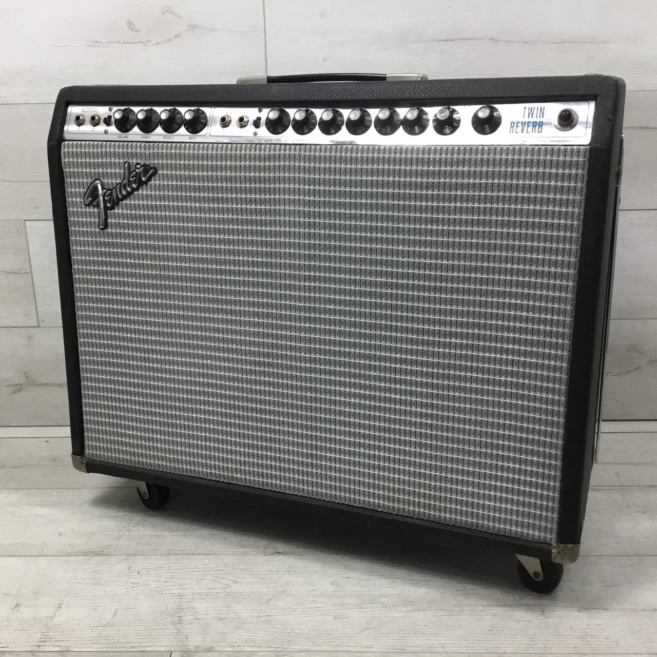 Used Fender SILVERFACE TWIN 70S Vintage Tube Guitar Combo