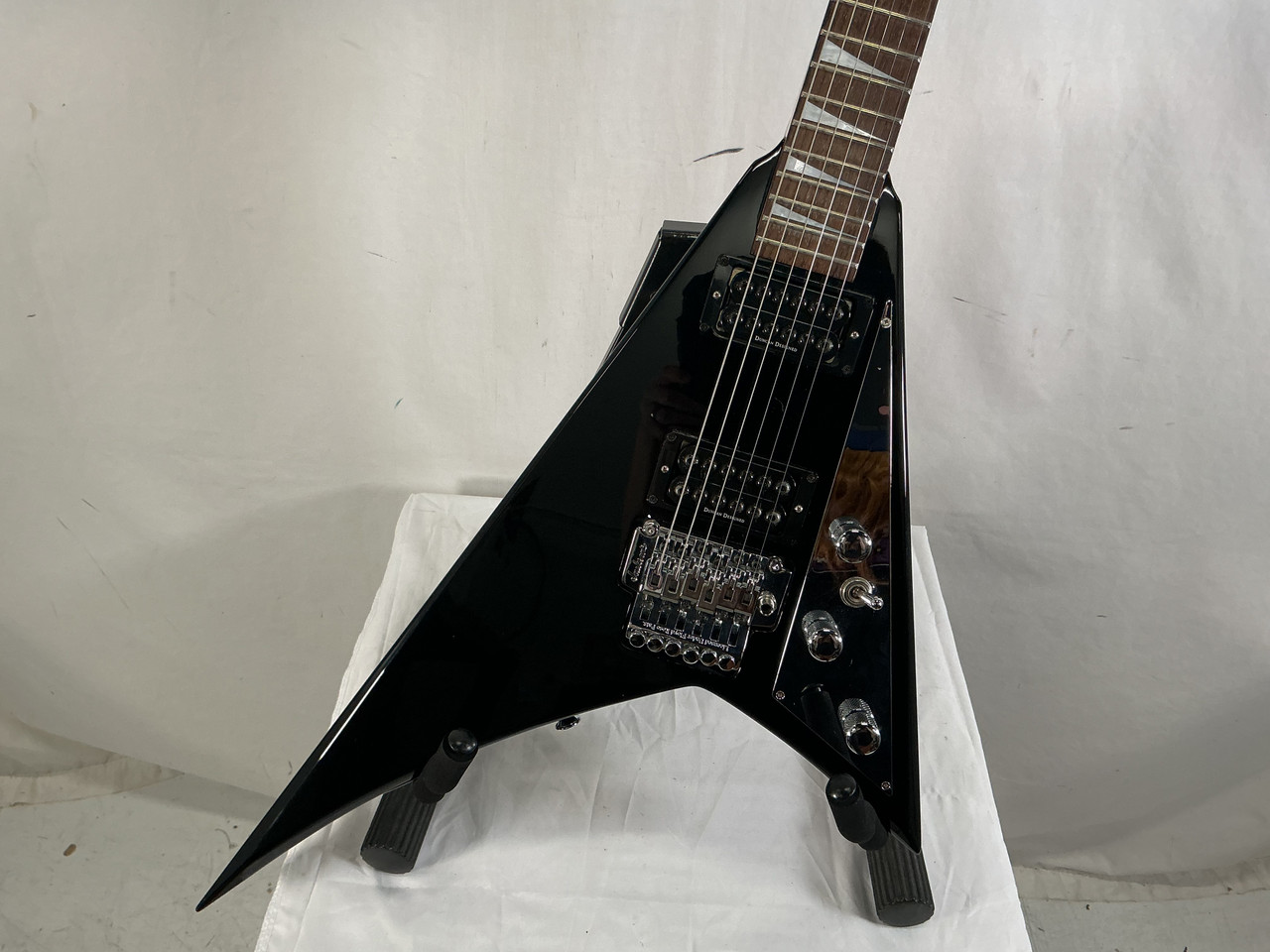 Used Jackson 2001 RR3 V STYLE GUITAR Pointy Electric Guitar Black