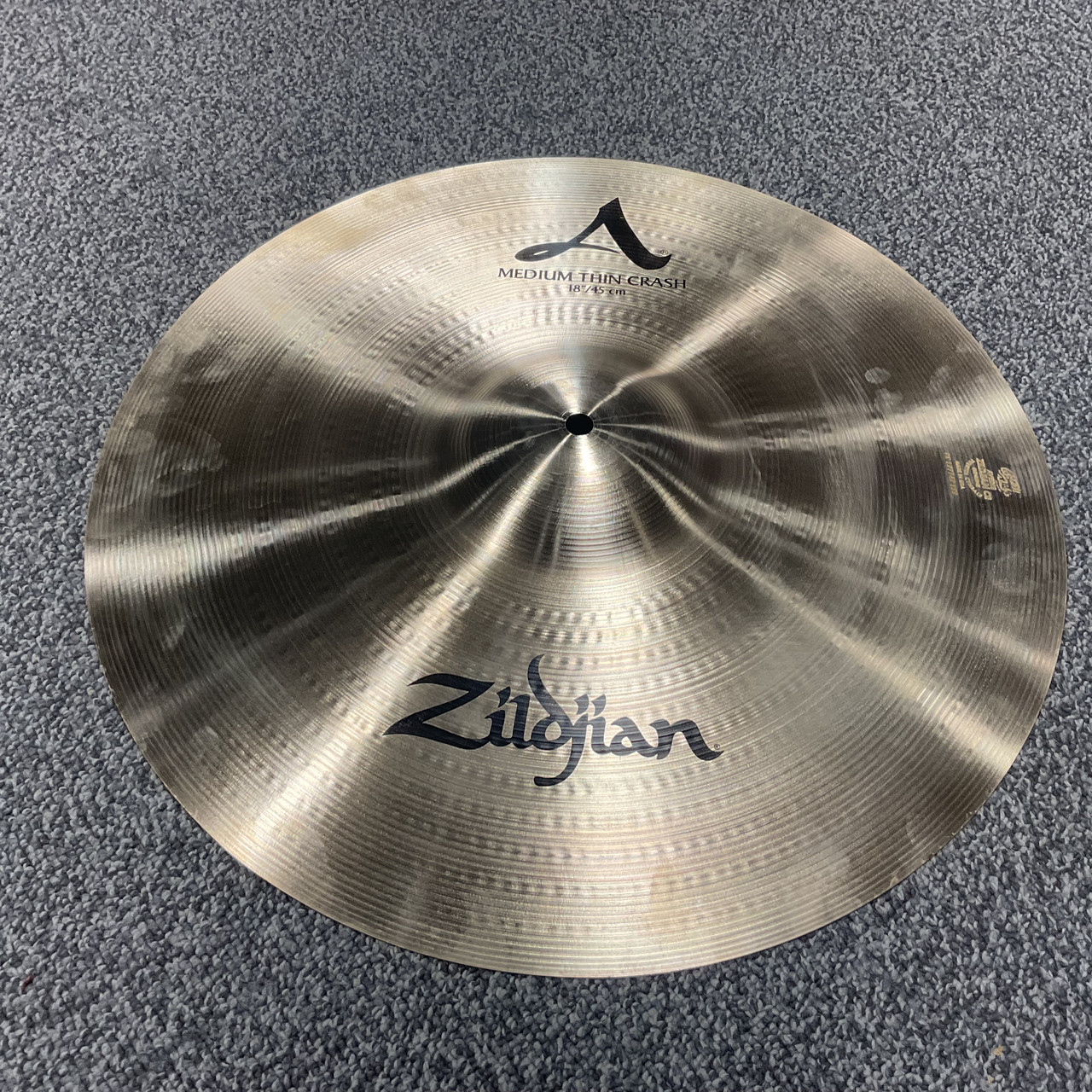 Used ZILDJIAN A 18 MEDIUM THIN CRASH