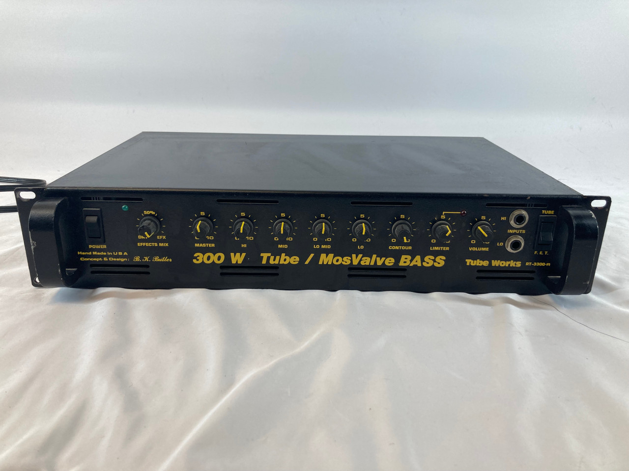Used Tube Works RT-3300-R Tube/Mosfet Bass Amp