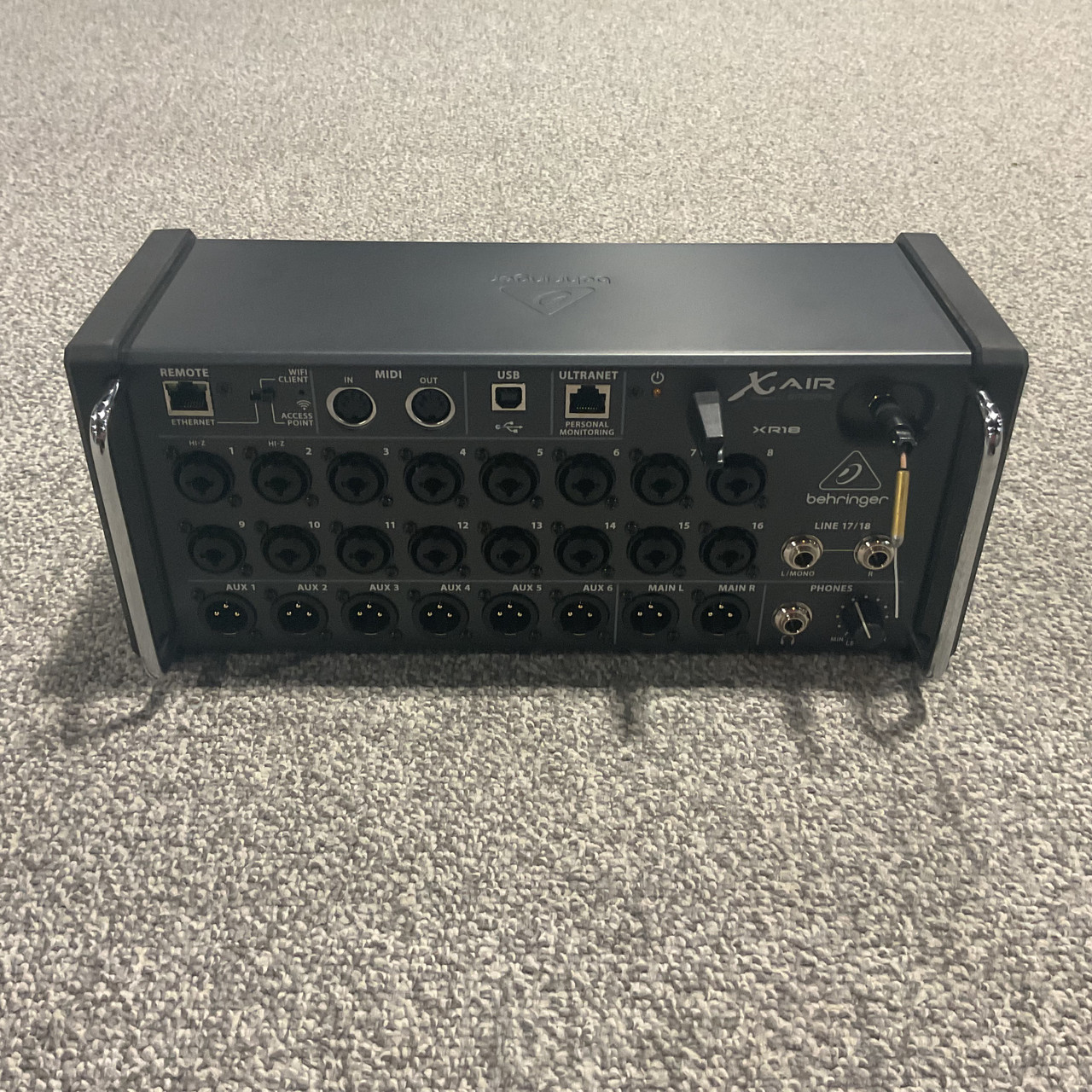 Used BEHRINGER X AIR XR18 Digital Mixer